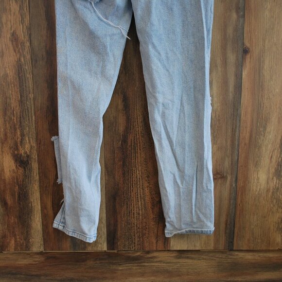 Cello Super Distressed High Rise Mom Jean Women's Jeans 9 - Picture 5 of 6